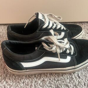 Youth Vans Black and White Low-Top Shoes